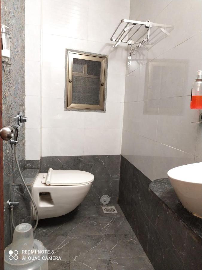U Life Hotel مومباي المظهر الخارجي الصورة